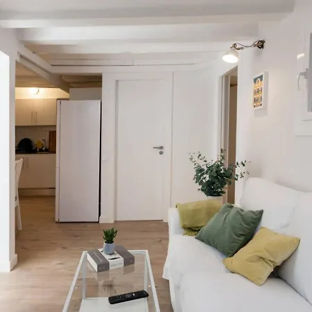 דירה Ramblas Apartments Chic Stay 01 *