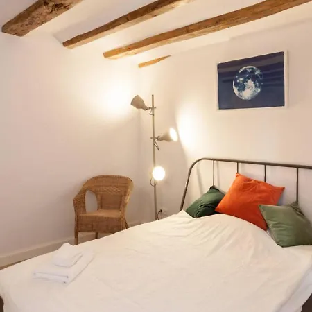 Ramblas - 01 Apartment *
