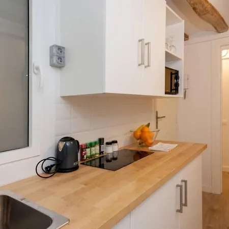 Ramblas - 01 Apartment